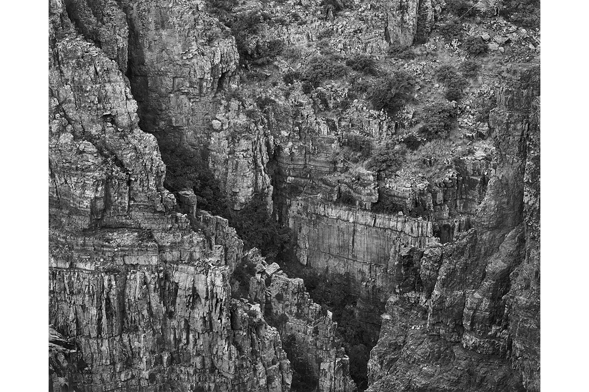Paredes do Canion - Sierra Ancha, Arizona, 1985FotografiaEdição de 6125 X 158 cm